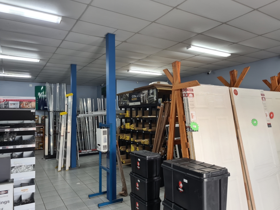 To Let commercial Property for Rent in East Bank Eastern Cape